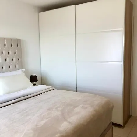 Apartamento Puerto Paraiso Estepona